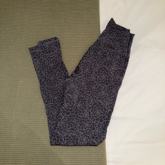 Grey Floral Buffbunny Cross Waist Leggings - Picture 3 of 4